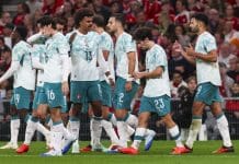 Portugal se reivindica Vitinha (2-D) celebra con sus compañeros el 2-3 de Portugal ante Dinamarca. EFE/EPA/PAULO NOVAIS