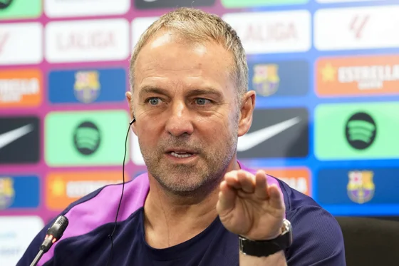 El técnico alemán del FC Barcelona, Hansi Flick, durante la rueda de prensa ofrecida hoy en las instalaciones de la Ciudad Deportiva Joan Gamper previa al entrenamiento del primer equipo de cara al partido de la Liga que jugaran mañana contra el Getafe CF EFE/ Enric Fontcuberta.